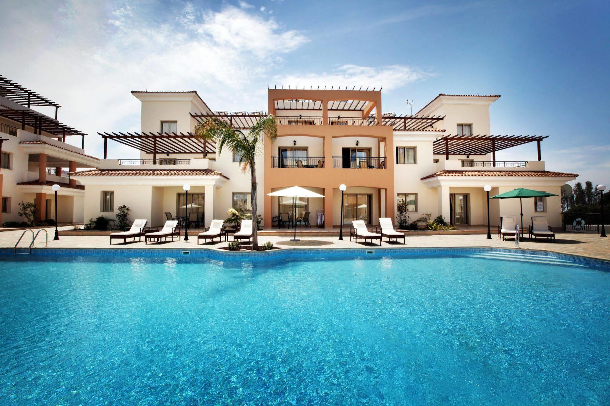 Oracle Exclusive Resort Paphos Buitenkant foto