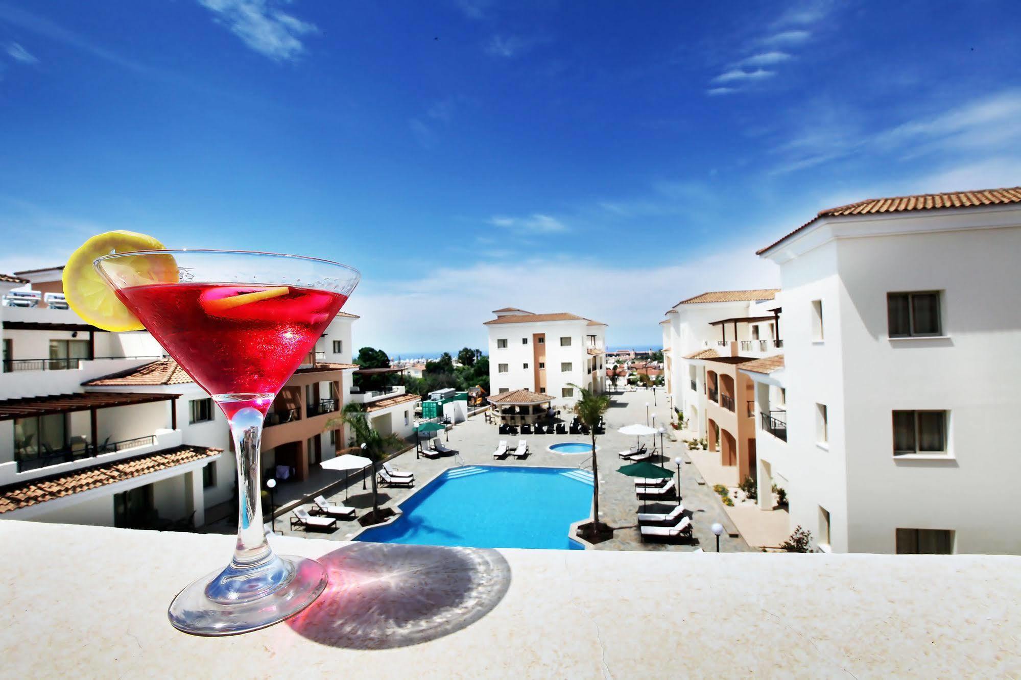 Oracle Exclusive Resort Paphos Buitenkant foto